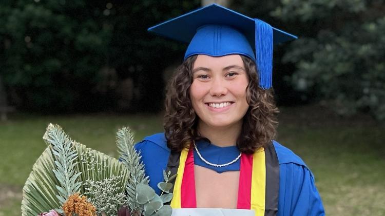 Emma Arnold Graduation Photo