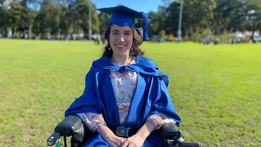 Hannah Diviney at her UOW Graduation ceremony in 2021