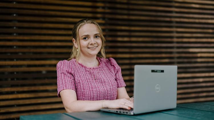 Sydney Business School, UOW student, Philippa Fredrickson